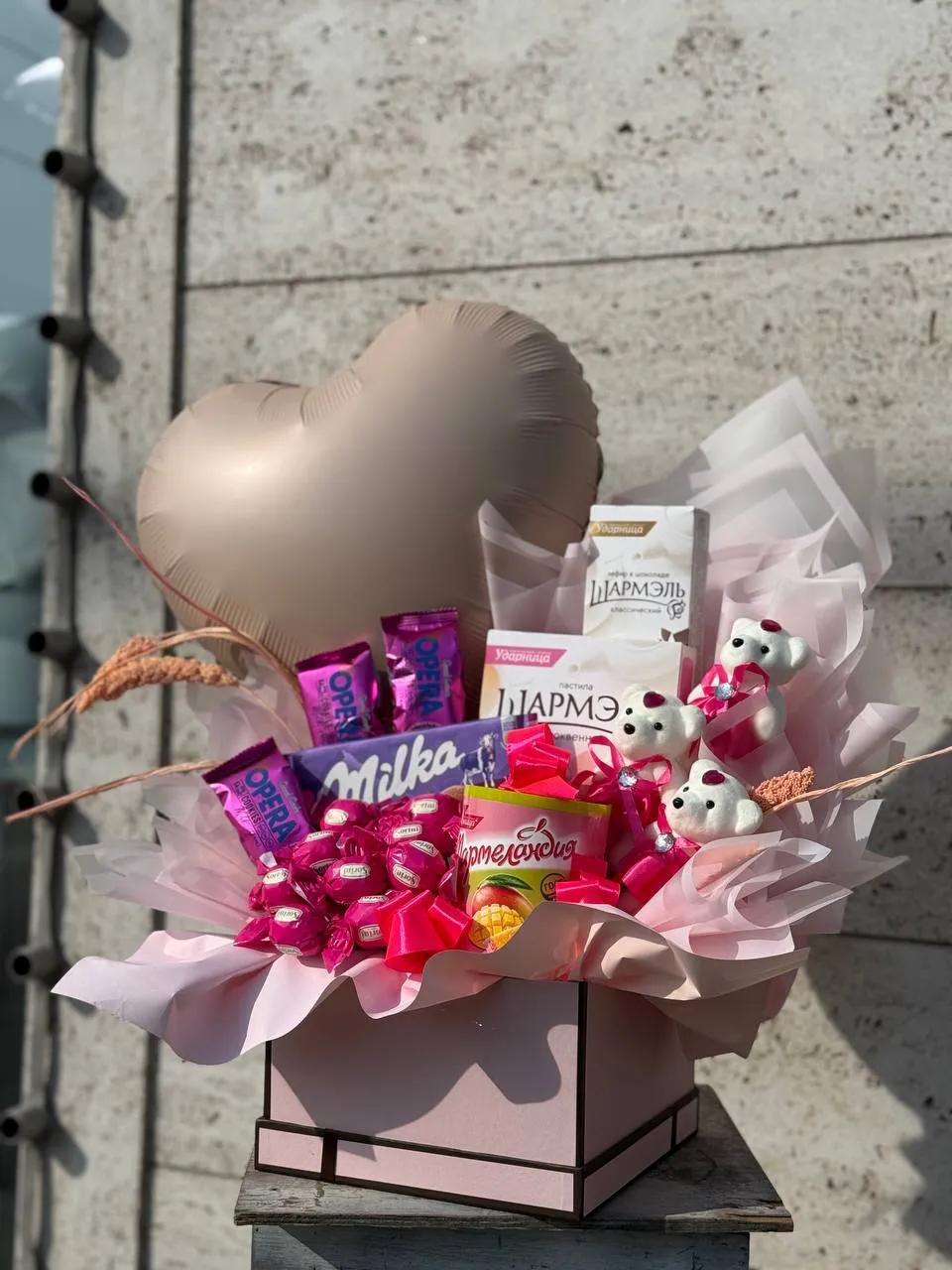 Նրբագեղ “քաղցր տուփ” | ծաղիկներ, ծաղկեպսակներ, բույսեր Երևան