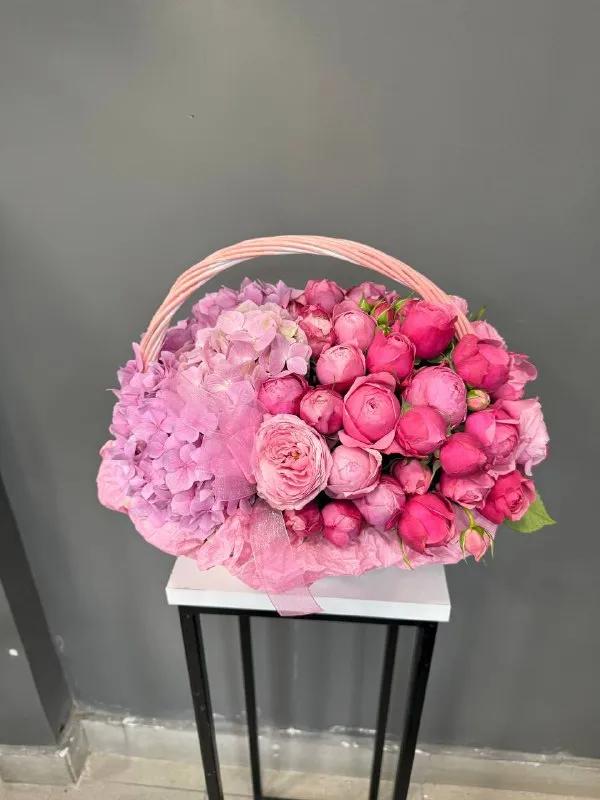 Elegant flowers in a basket | ծաղիկներ, ծաղկեպսակներ, բույսեր Երևան