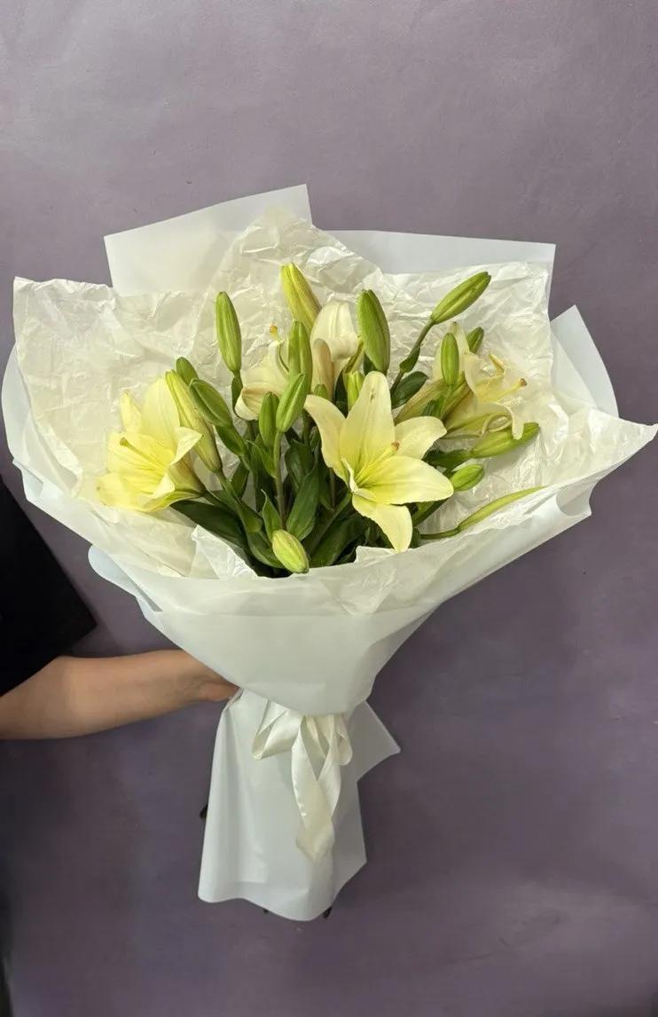 A bunch of Lilies | ծաղիկներ, ծաղկեպսակներ, բույսեր Երևան