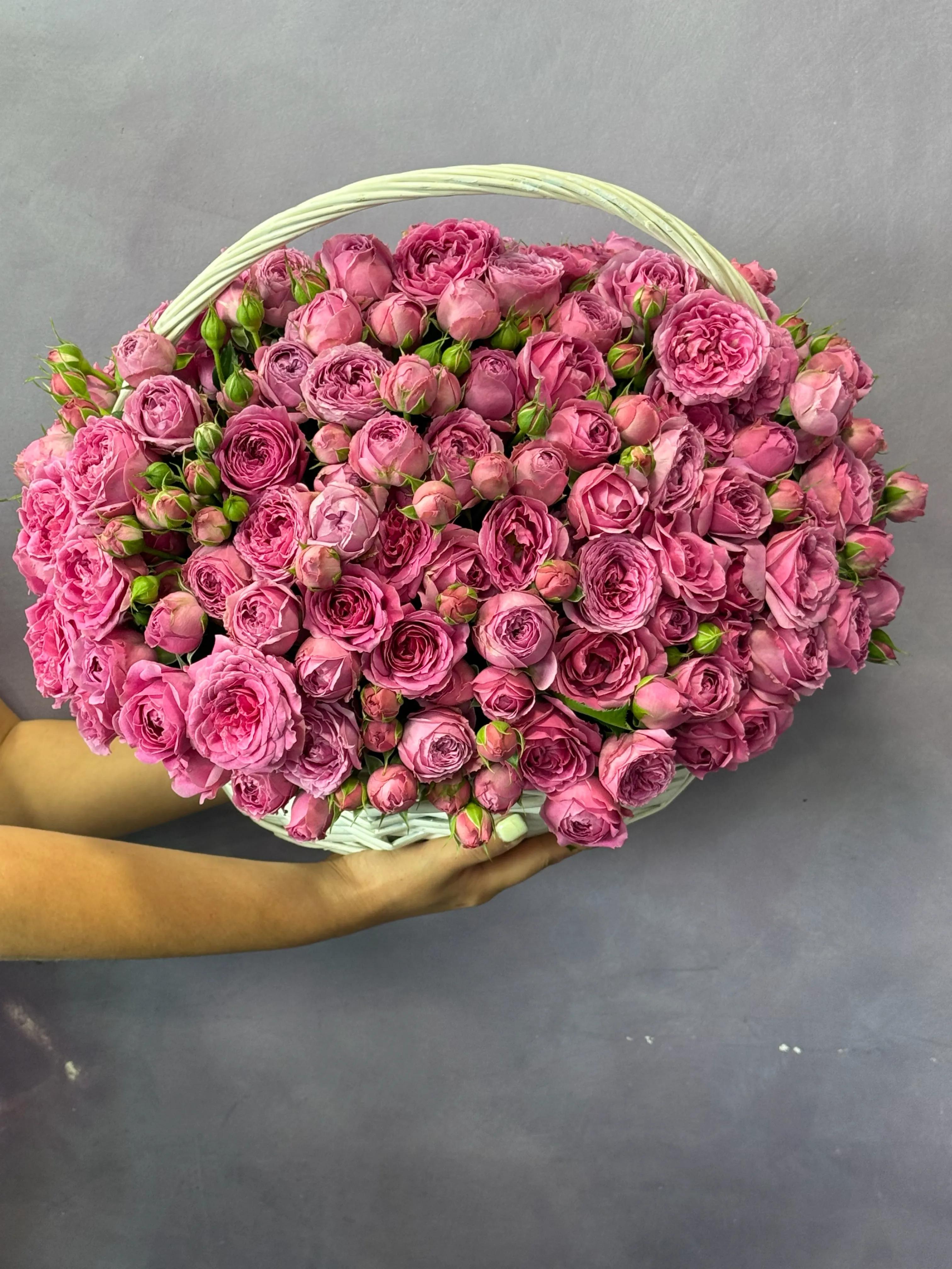 A basket of peony roses | ծաղիկներ, ծաղկեպսակներ, բույսեր - առաքում Երևան