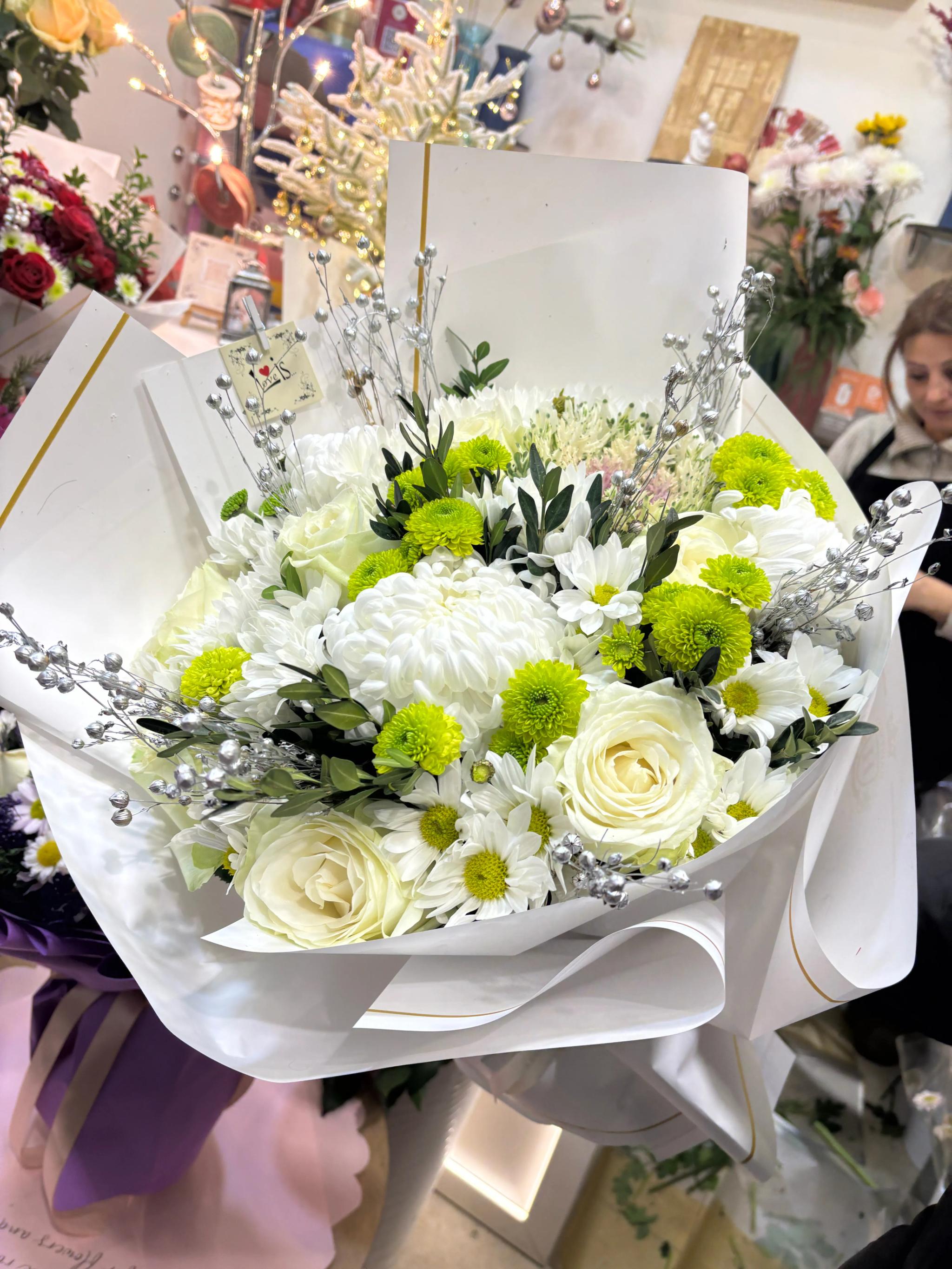White bunch | ծաղիկներ, ծաղկեպսակներ, բույսեր Երևան