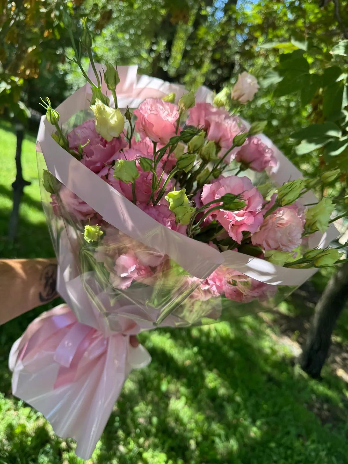 A bouquet of lisianthus | ծաղիկներ, ծաղկեպսակներ, բույսեր - առաքում Երևան