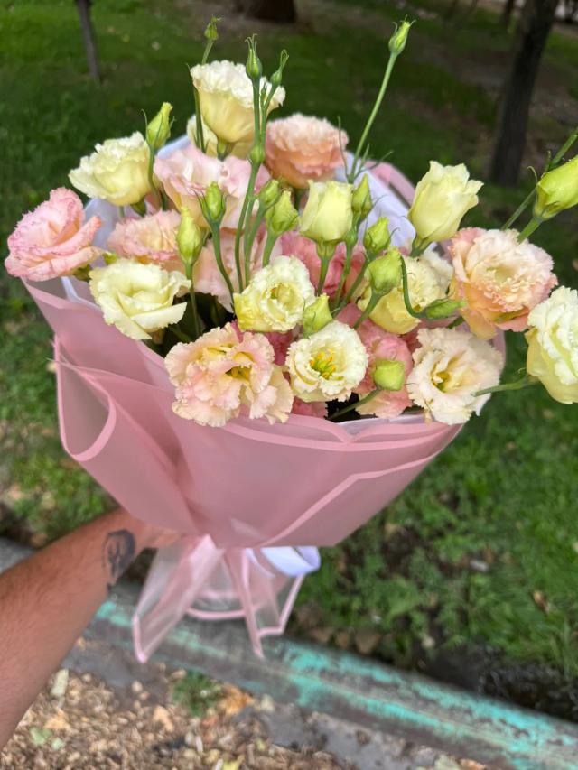 A bouquet of lisianthus | ծաղիկներ, ծաղկեպսակներ, բույսեր - առաքում Երևան