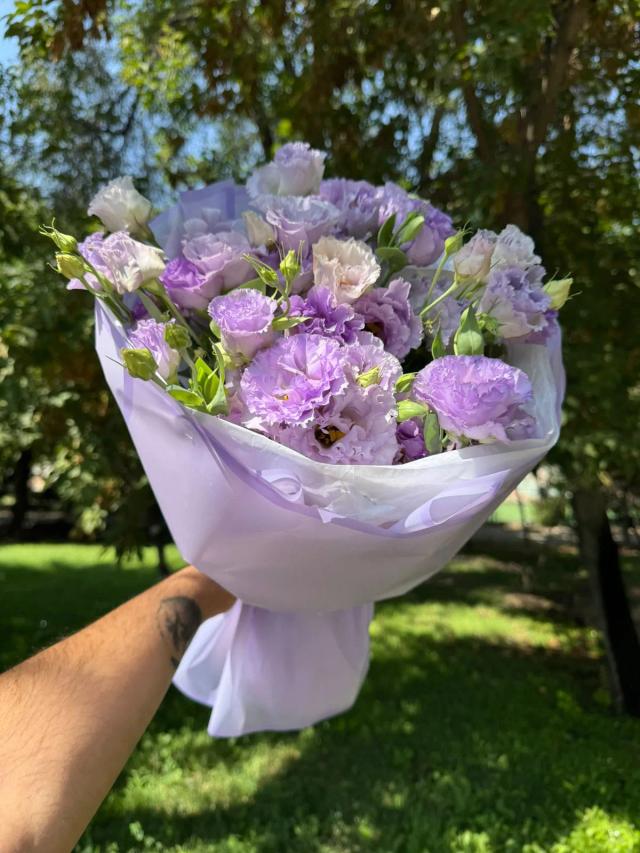 A bouquet of lisianthus | ծաղիկներ, ծաղկեպսակներ, բույսեր - առաքում Երևան