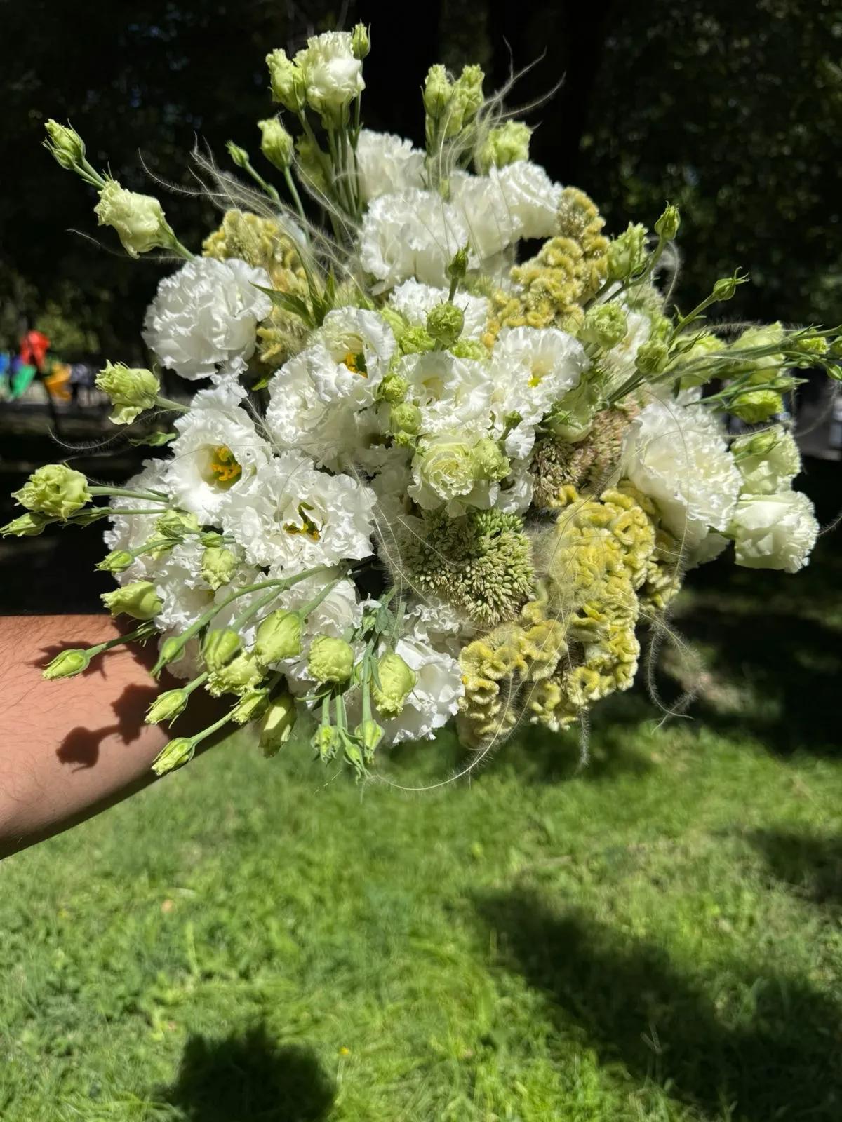Lisianthus and Celosia | ծաղիկներ, ծաղկեպսակներ, բույսեր Երևան