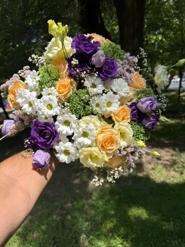 A colorful bunch | ծաղիկներ, ծաղկեպսակներ, բույսեր - առաքում Երևան