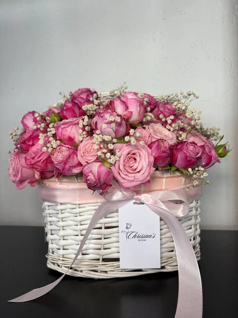 Roses in a basket | ծաղիկներ, ծաղկեպսակներ, բույսեր Երևան