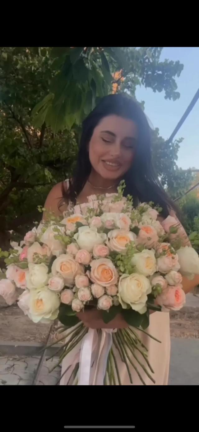 A gorgeous bouquet of roses | ծաղիկներ, ծաղկեպսակներ, բույսեր - առաքում Երևան