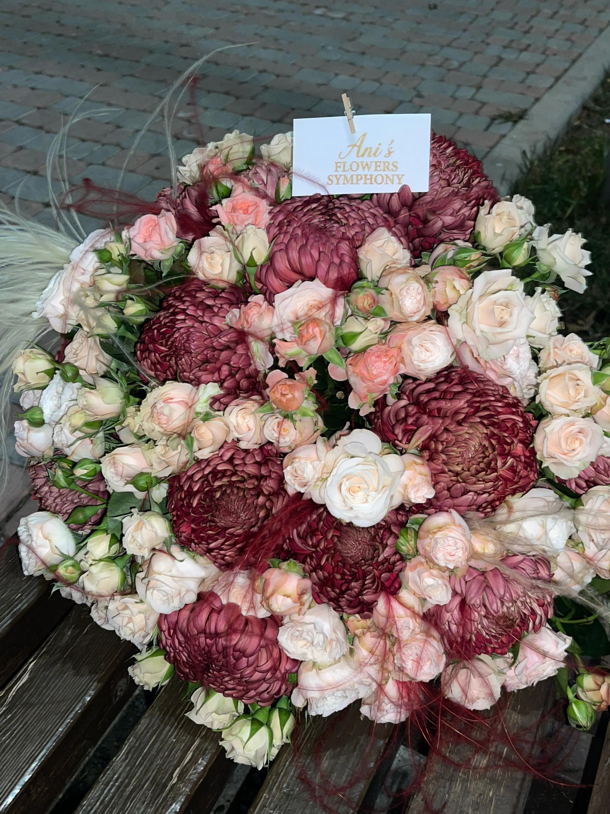 A luxurious bouquet | ծաղիկներ, ծաղկեպսակներ, բույսեր Երևան