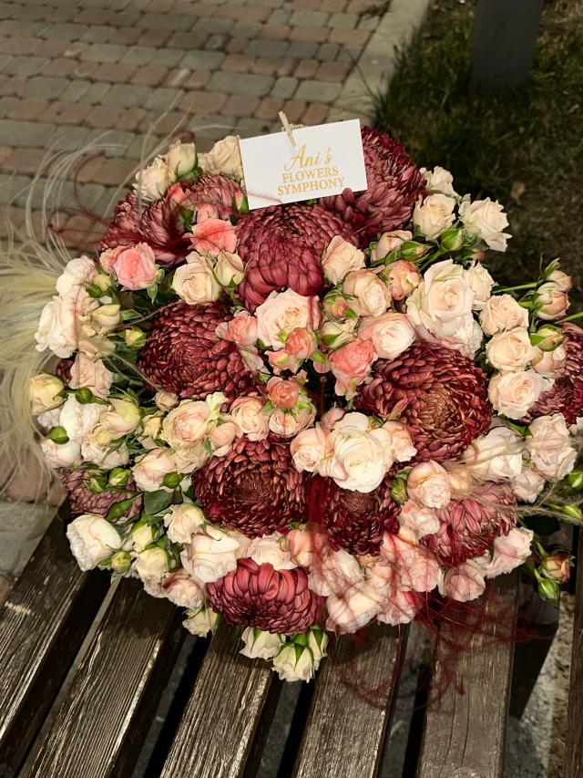 A luxurious bouquet | ծաղիկներ, ծաղկեպսակներ, բույսեր - առաքում Երևան