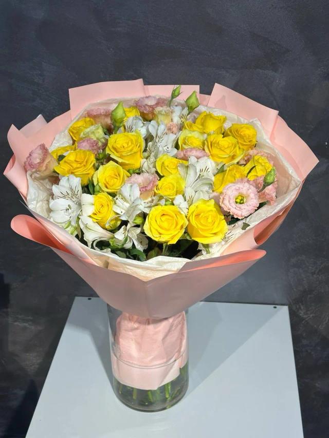 A bright bunch | ծաղիկներ, ծաղկեպսակներ, բույսեր - առաքում Երևան