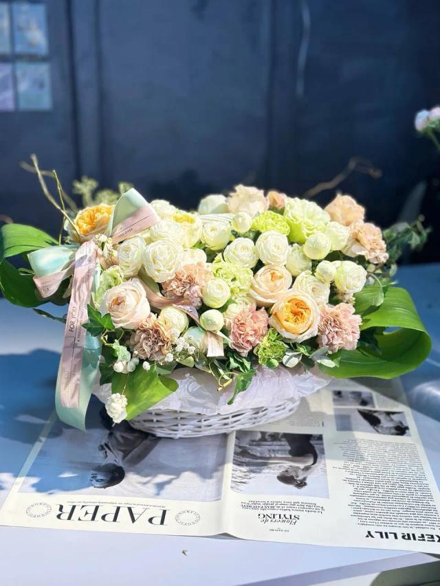 An elegant basket | ծաղիկներ, ծաղկեպսակներ, բույսեր - առաքում Երևան