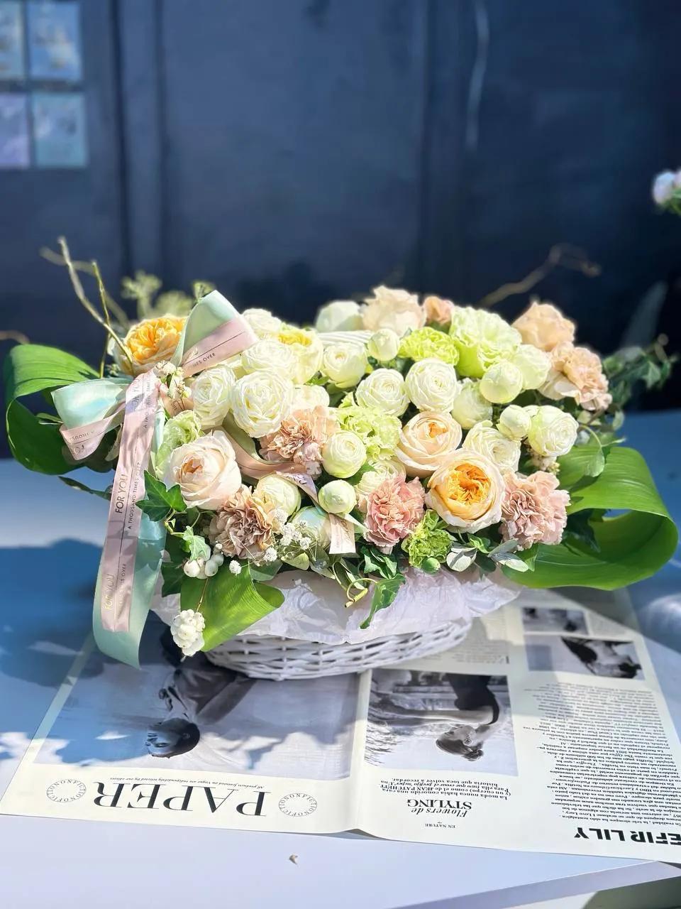 An elegant basket | ծաղիկներ, ծաղկեպսակներ, բույսեր Երևան