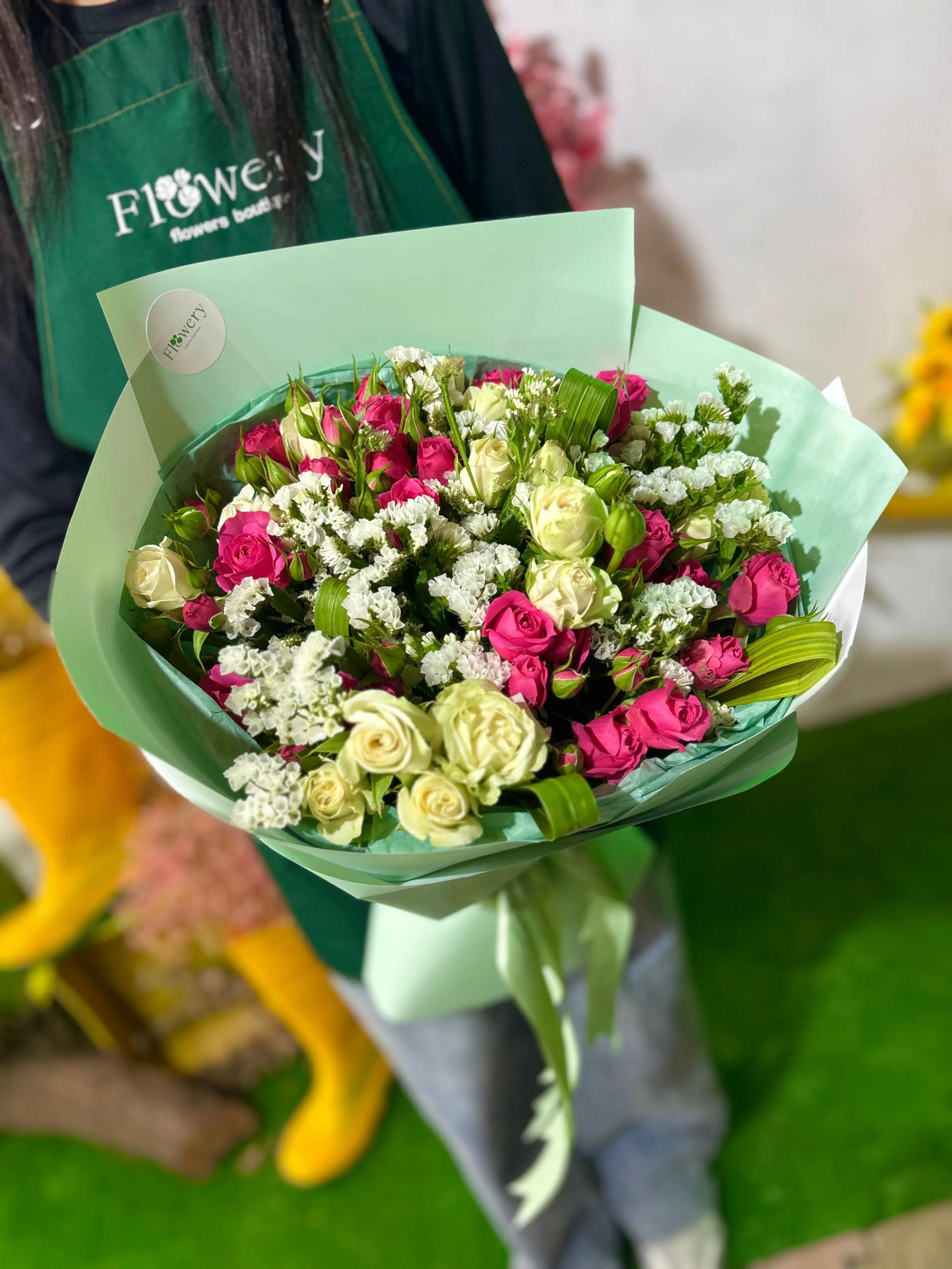 A bouquet of roses | ծաղիկներ, ծաղկեպսակներ, բույսեր Երևան