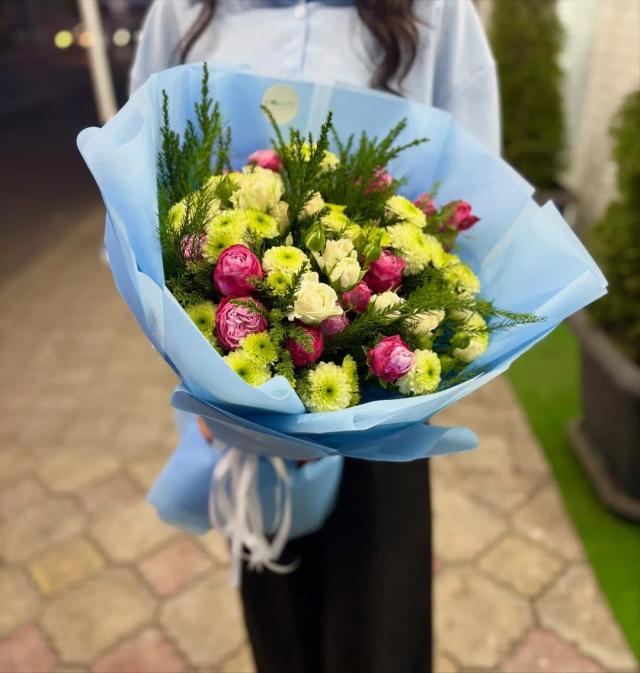 Bouquet of roses and chrysanthemums | ծաղիկներ, ծաղկեպսակներ, բույսեր - առաքում Երևան