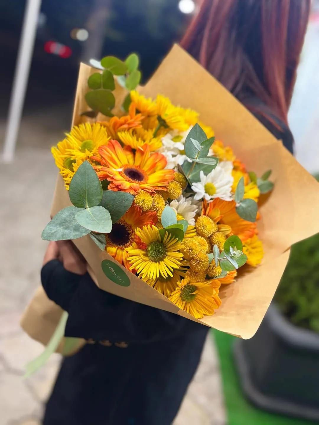 Yellow bunch | ծաղիկներ, ծաղկեպսակներ, բույսեր Երևան
