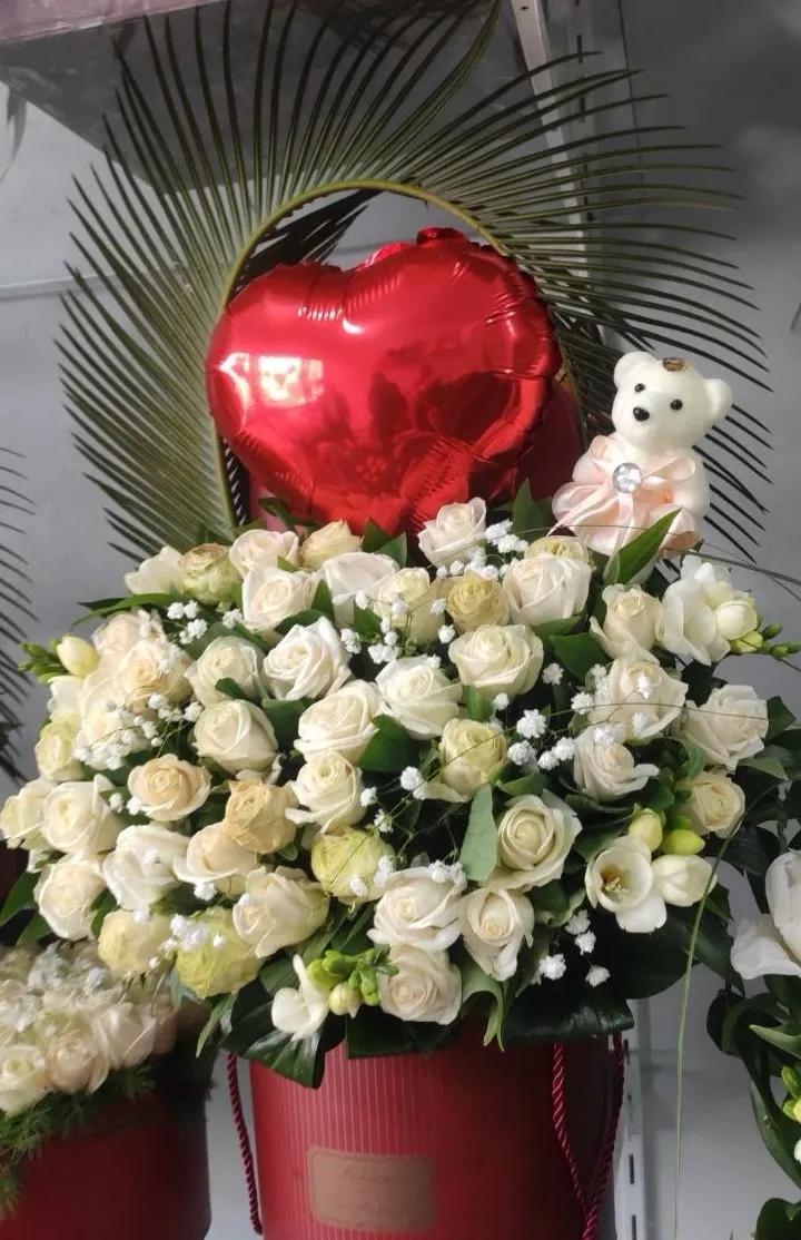 Flowers in a box | ծաղիկներ, ծաղկեպսակներ, բույսեր Երևան