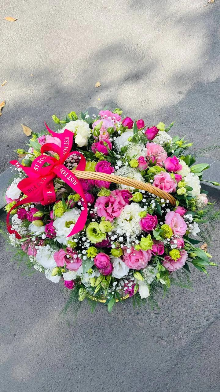 Flowers in a basket | ծաղիկներ, ծաղկեպսակներ, բույսեր Երևան