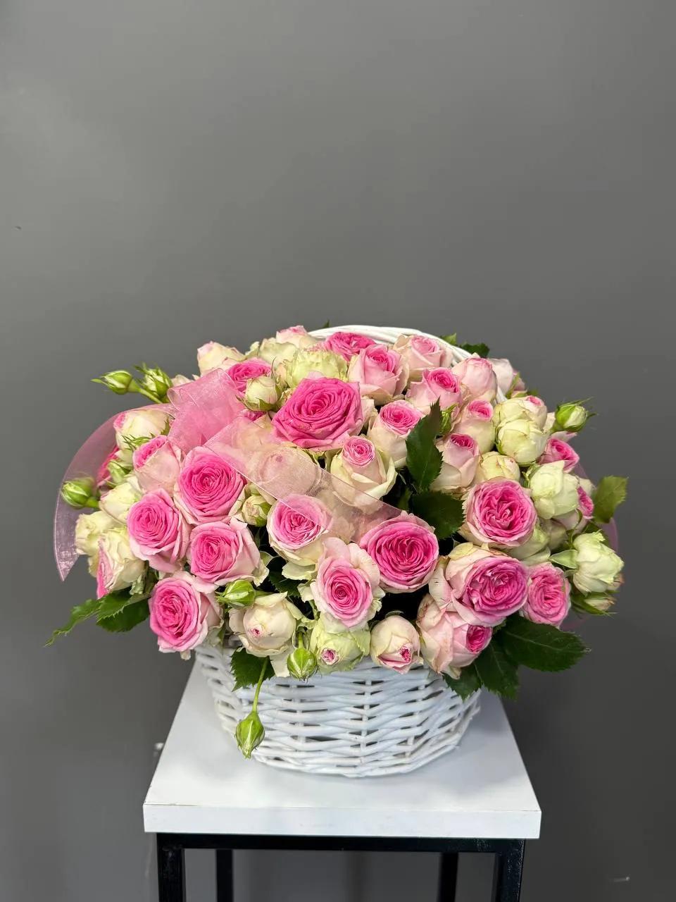 Bunch of roses in a basket | ծաղիկներ, ծաղկեպսակներ, բույսեր Երևան Bunch of roses in a basket | ծաղիկներ, ծաղկեպսակներ, բույսեր Երևան