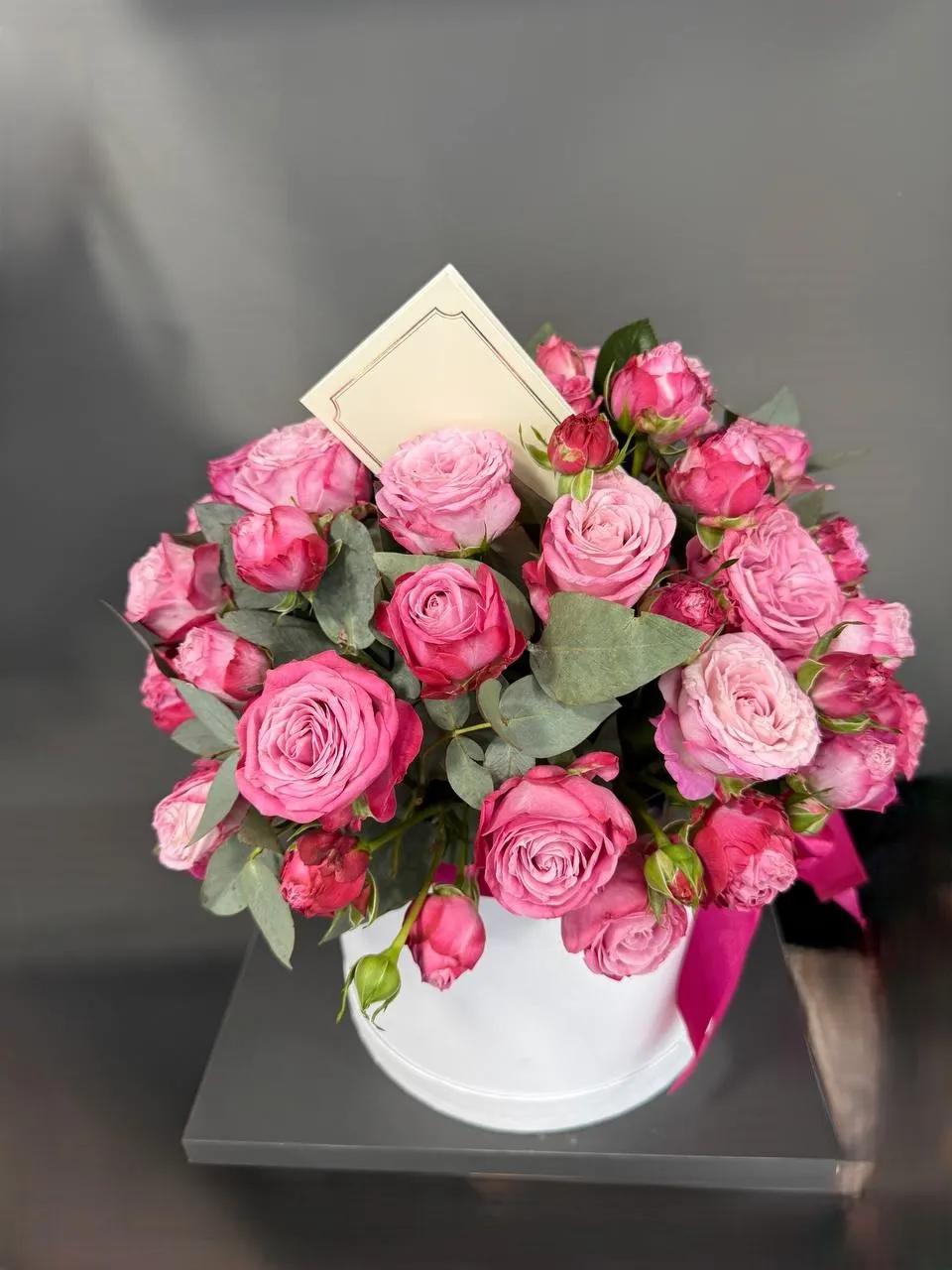 Pink roses in a box | ծաղիկներ, ծաղկեպսակներ, բույսեր Երևան Pink roses in a box | ծաղիկներ, ծաղկեպսակներ, բույսեր Երևան