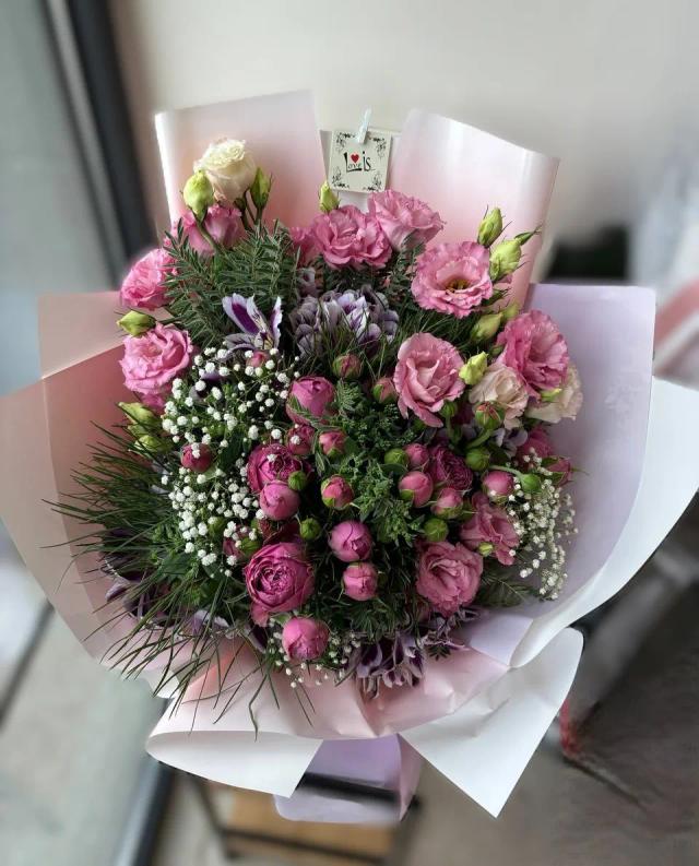 Bunch of lisianthus and peonies | ծաղիկներ, ծաղկեպսակներ, բույսեր - առաքում Երևան Bunch of lisianthus and peonies | ծաղիկներ, ծաղկեպսակներ, բույսեր - առաքում Երևան