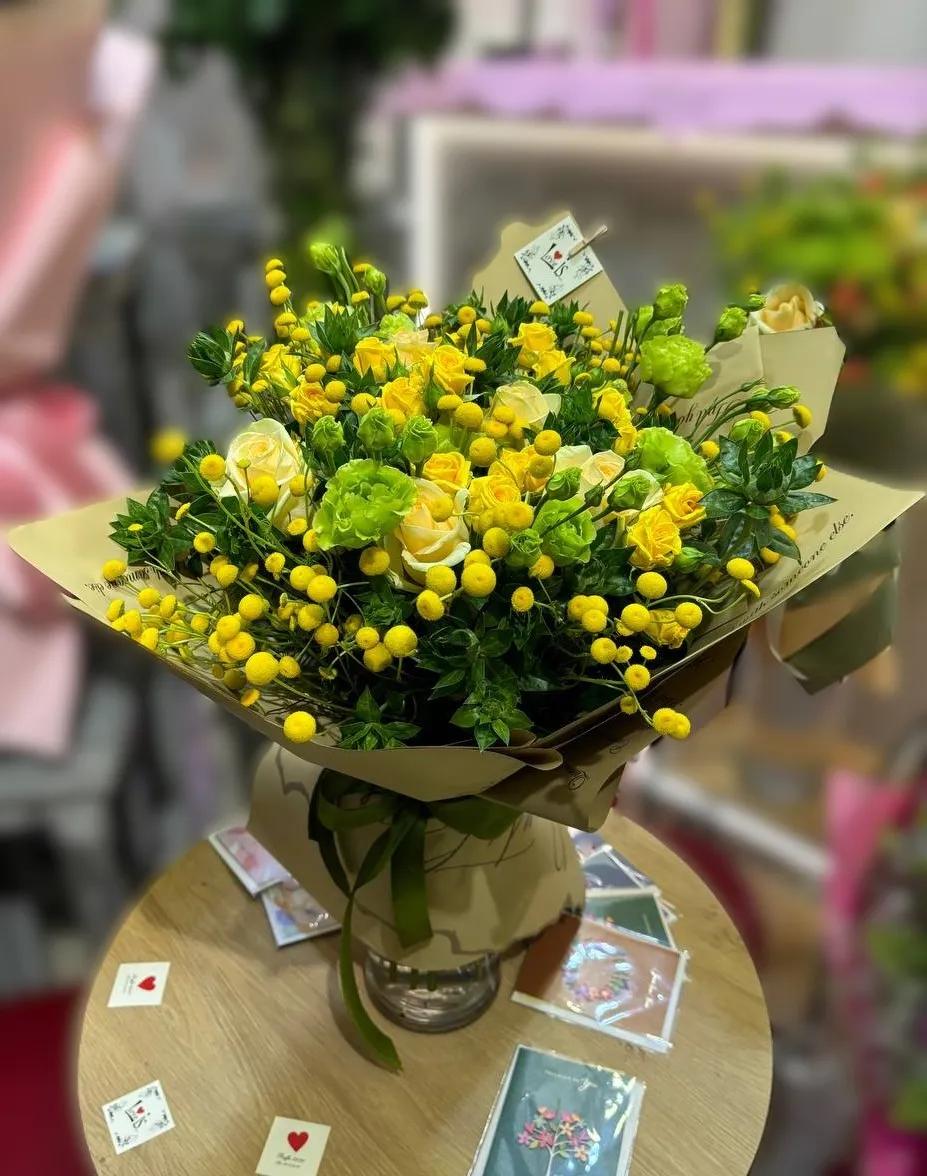 Yellow-green bunch | ծաղիկներ, ծաղկեպսակներ, բույսեր Երևան Yellow-green bunch | ծաղիկներ, ծաղկեպսակներ, բույսեր Երևան