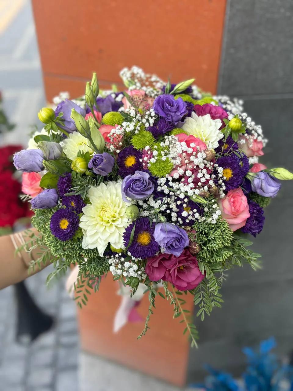 A creative bunch | ծաղիկներ, ծաղկեպսակներ, բույսեր Երևան A creative bunch | ծաղիկներ, ծաղկեպսակներ, բույսեր Երևան