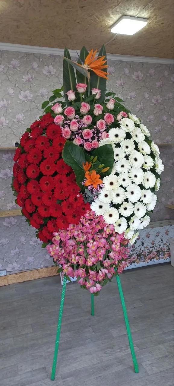 Венок из гербер, роз и альстромерий | ծաղիկներ, ծաղկեպսակներ, բույսեր - առաքում Երևան Венок из гербер, роз и альстромерий | ծաղիկներ, ծաղկեպսակներ, բույսեր - առաքում Երևան