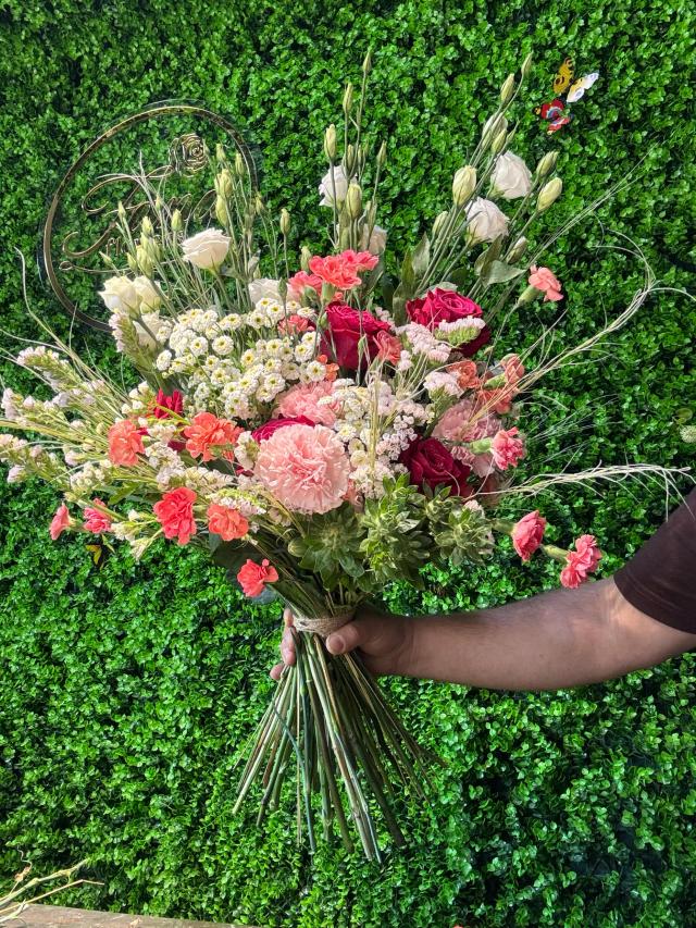 Floral mix | ծաղիկներ, ծաղկեպսակներ, բույսեր - առաքում Երևան Floral mix | ծաղիկներ, ծաղկեպսակներ, բույսեր - առաքում Երևան