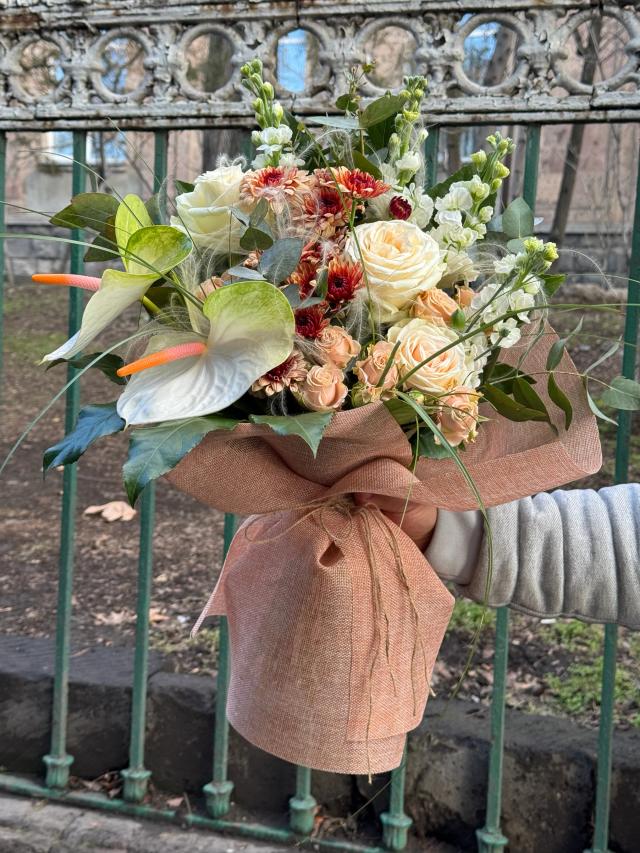 An elegant floral mix | ծաղիկներ, ծաղկեպսակներ, բույսեր - առաքում Երևան An elegant floral mix | ծաղիկներ, ծաղկեպսակներ, բույսեր - առաքում Երևան