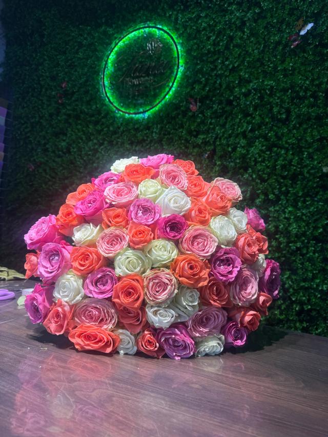 Bunch of colorful roses | ծաղիկներ, ծաղկեպսակներ, բույսեր - առաքում Երևան Bunch of colorful roses | ծաղիկներ, ծաղկեպսակներ, բույսեր - առաքում Երևան