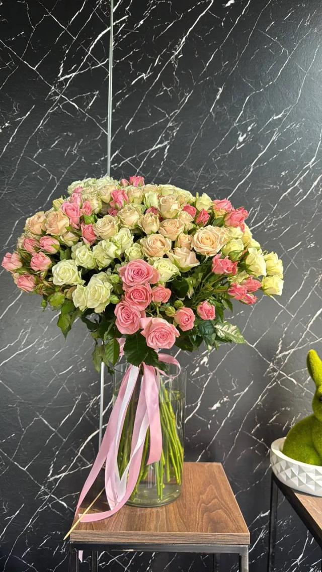 Bunch of roses | ծաղիկներ, ծաղկեպսակներ, բույսեր - առաքում Երևան Bunch of roses | ծաղիկներ, ծաղկեպսակներ, բույսեր - առաքում Երևան